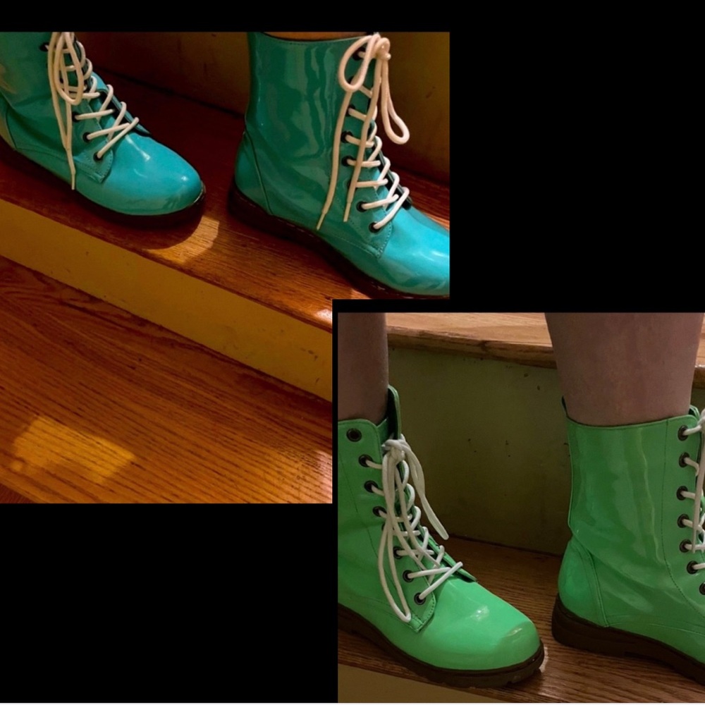 2 pairs boots